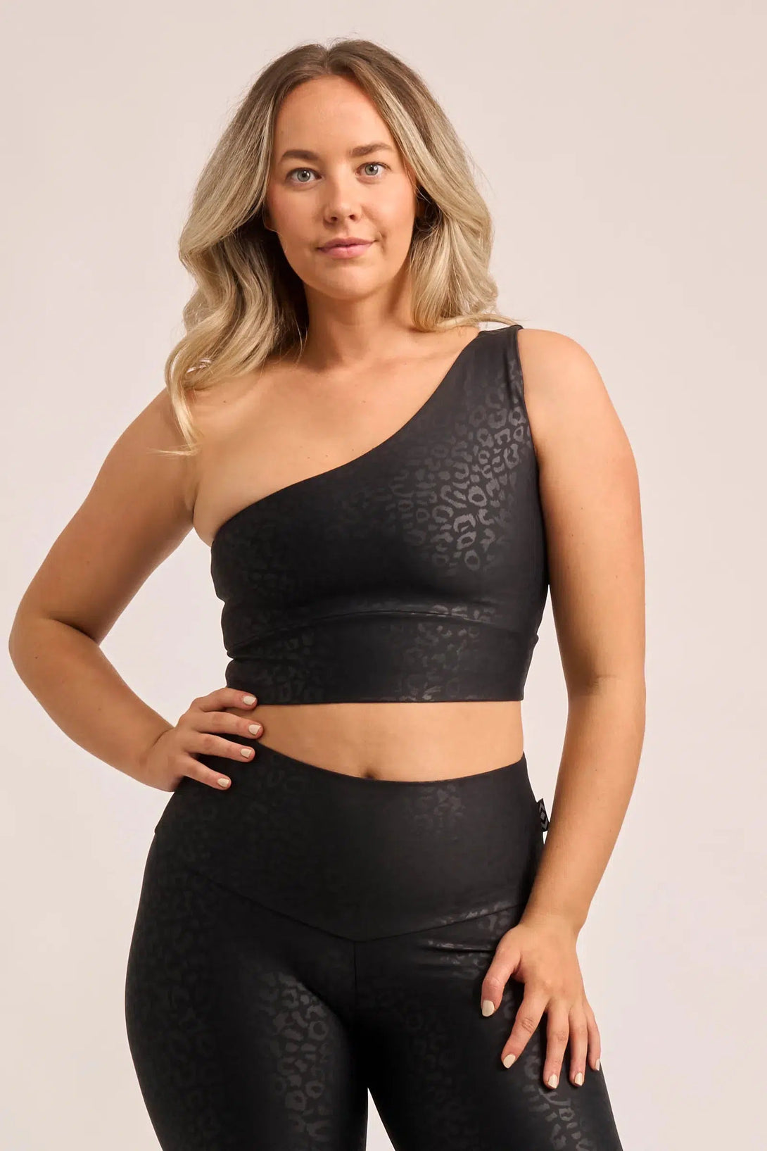 Performance One Shoulder Comfort Crop Top - Black Exotic Touch Jag-Activewear-Exoticathletica