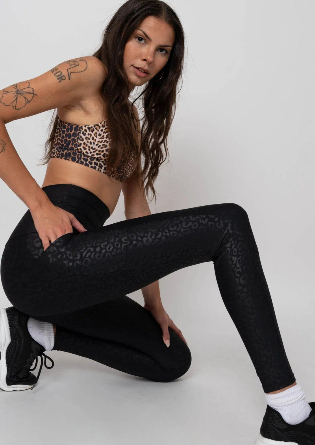 Performance Panel Pocket Extra High Waisted Leggings - Black Exotic Touch Jag-Activewear-Exoticathletica