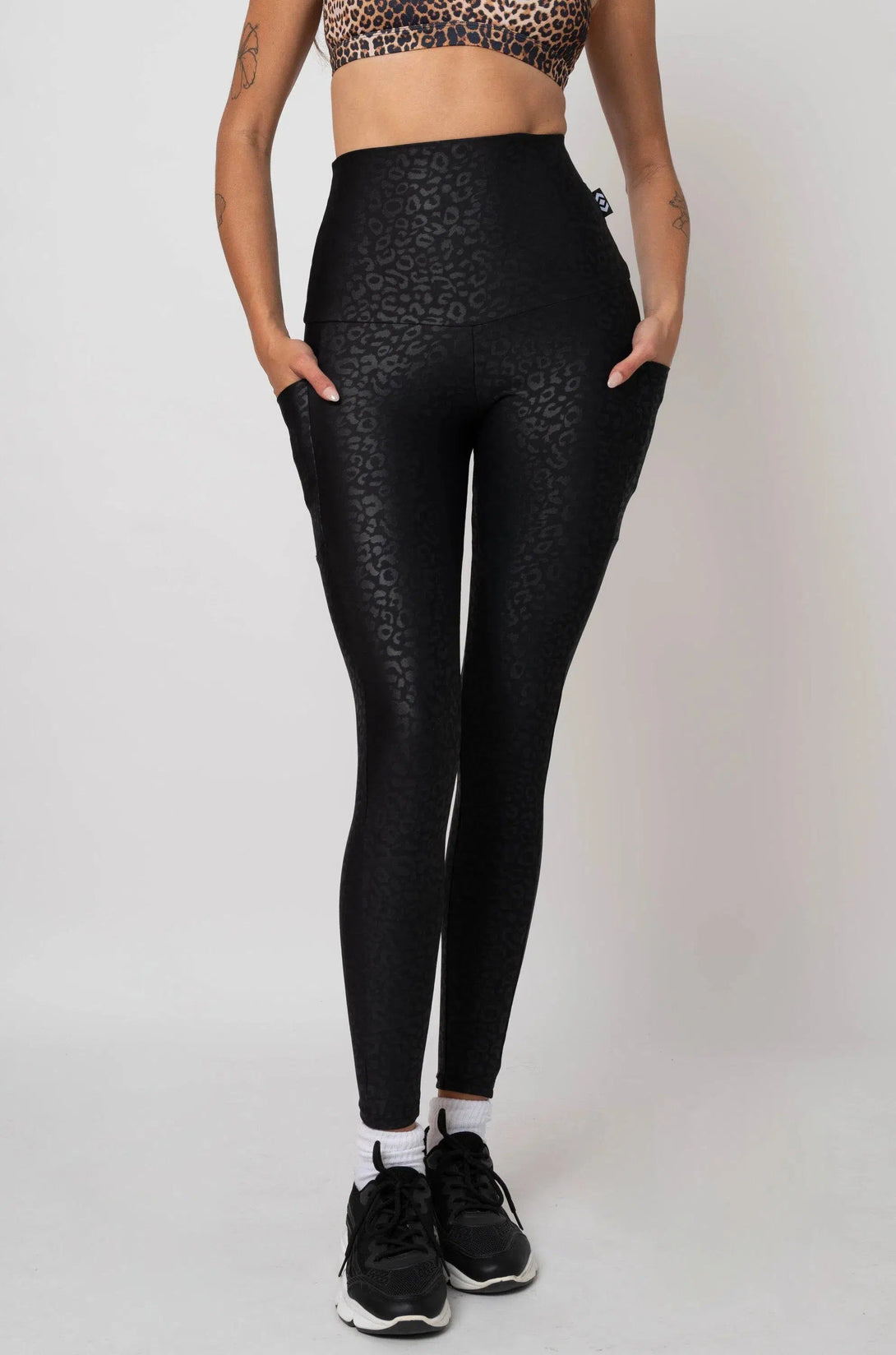 Performance Panel Pocket Extra High Waisted Leggings - Black Exotic Touch Jag-Activewear-Exoticathletica