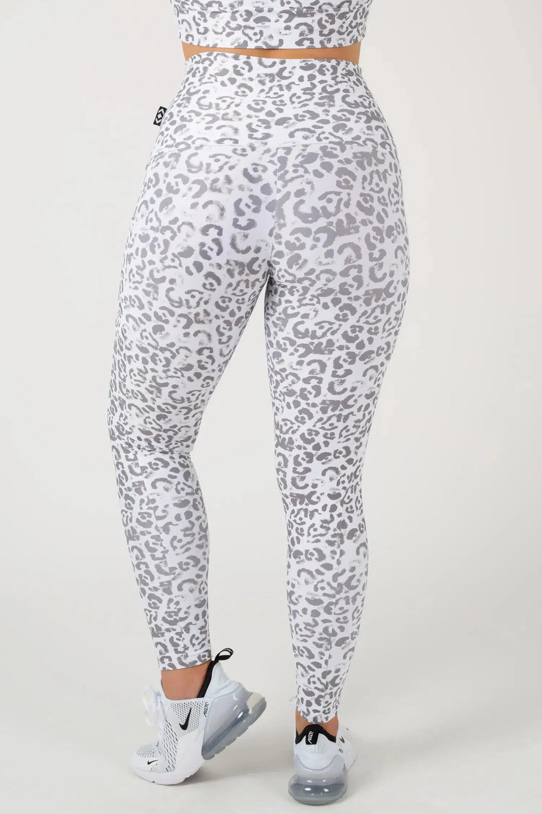 Performance Panel Pocket Extra High Waisted Leggings - Snow Jag-Activewear-Exoticathletica