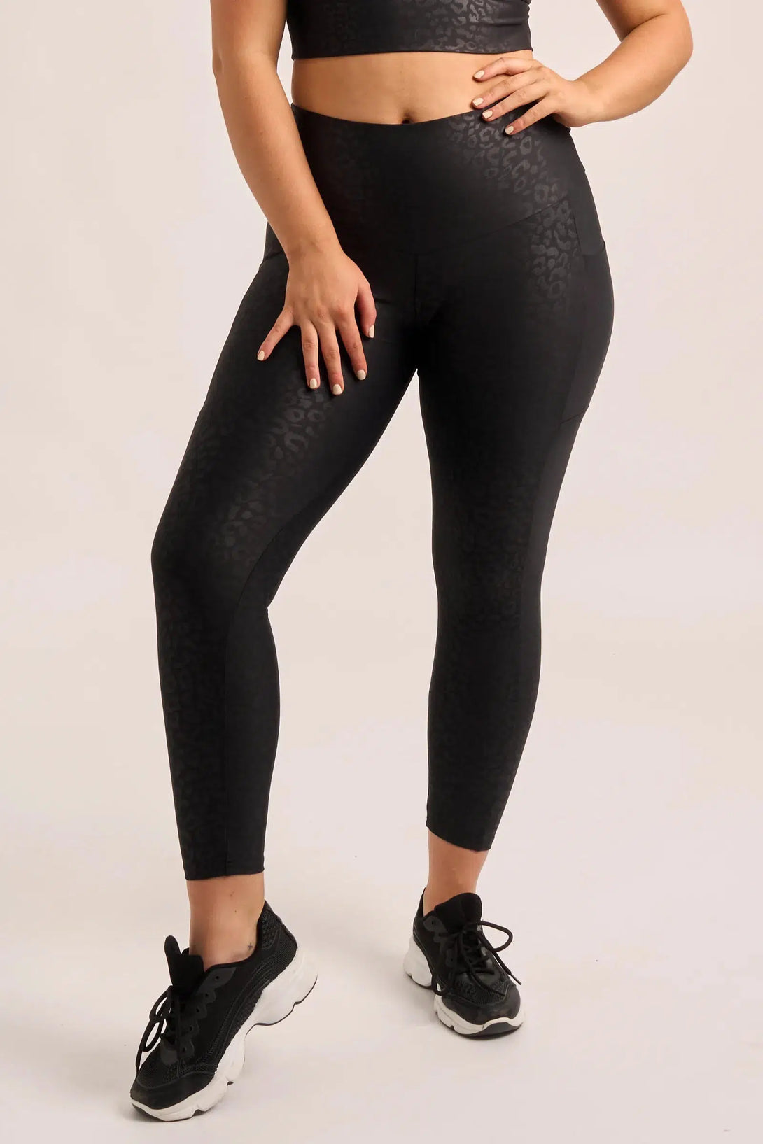 Performance Panel Pocket High Waisted 7/8 Leggings - Black Exotic Touch Jag-Activewear-Exoticathletica