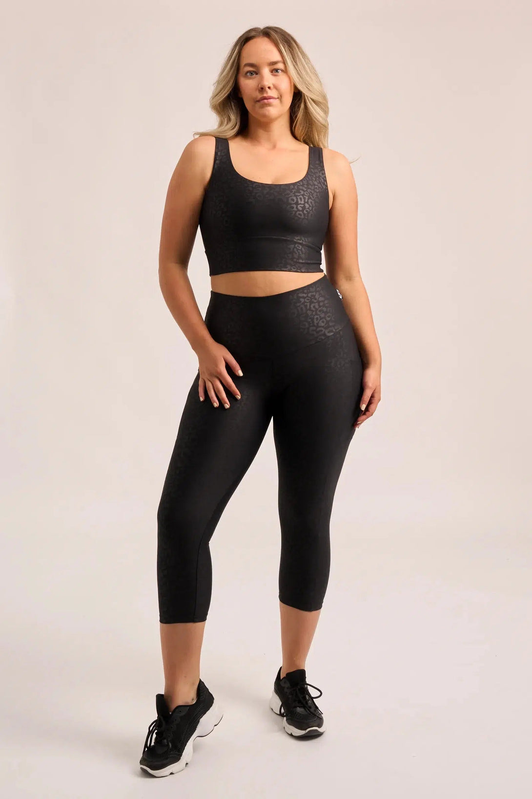 Performance Panel Pocket High Waisted Capri Leggings - Black Exotic Touch Jag-Activewear-Exoticathletica