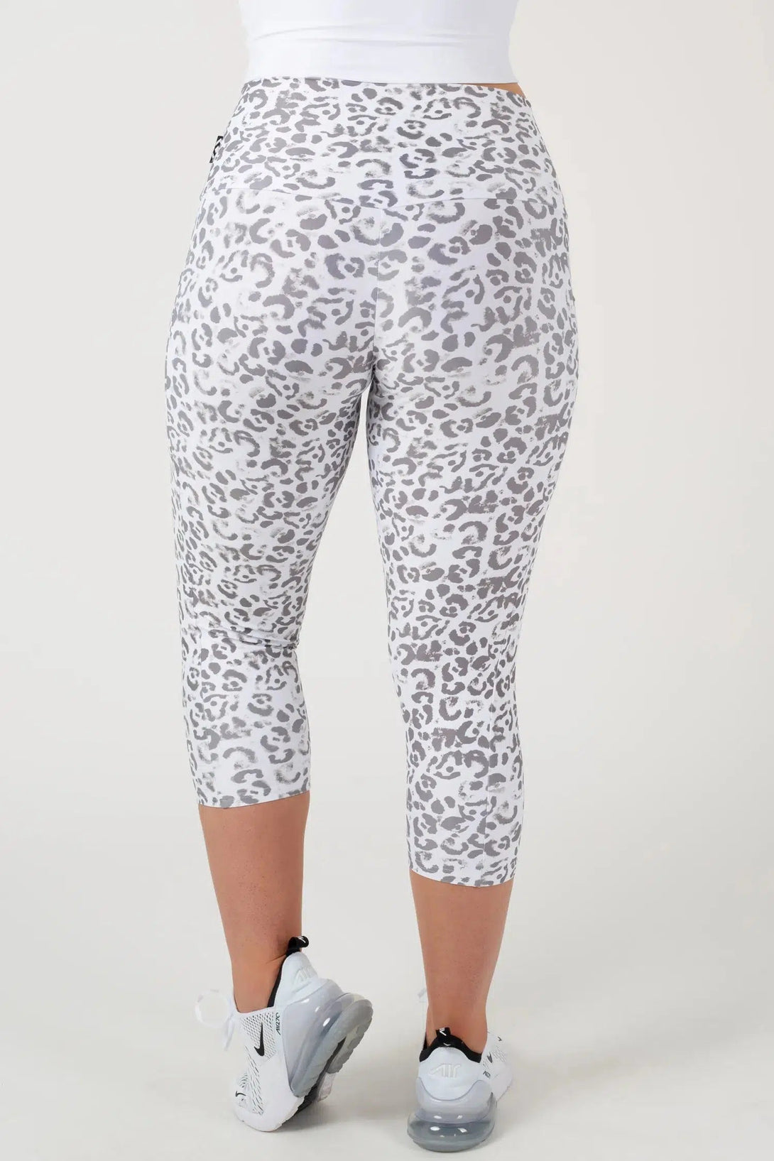 Performance Panel Pocket High Waisted Capri Leggings - Snow Jag-Activewear-Exoticathletica