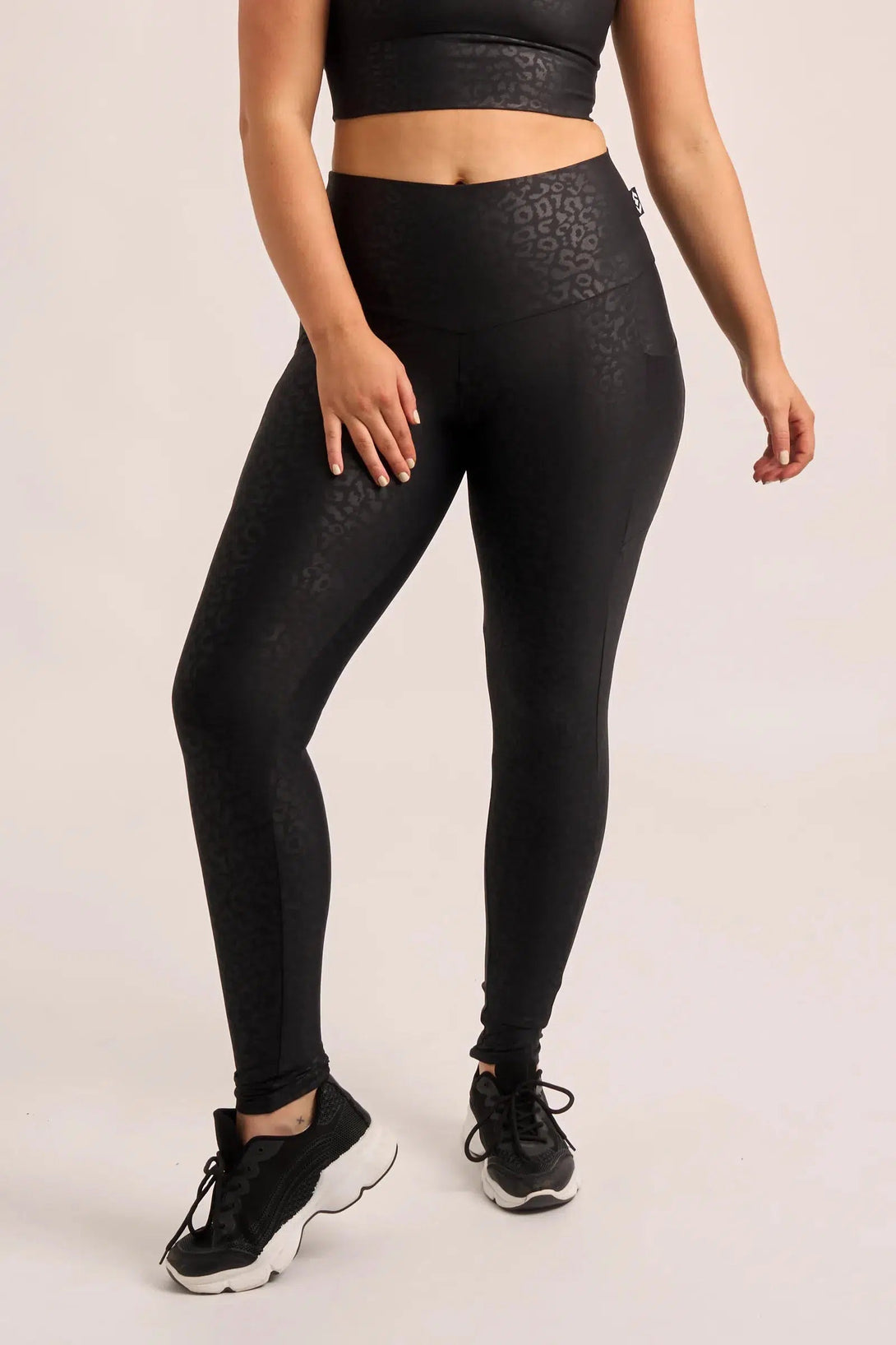 Performance Panel Pocket High Waisted Leggings - Black Exotic Touch Jag-Activewear-Exoticathletica