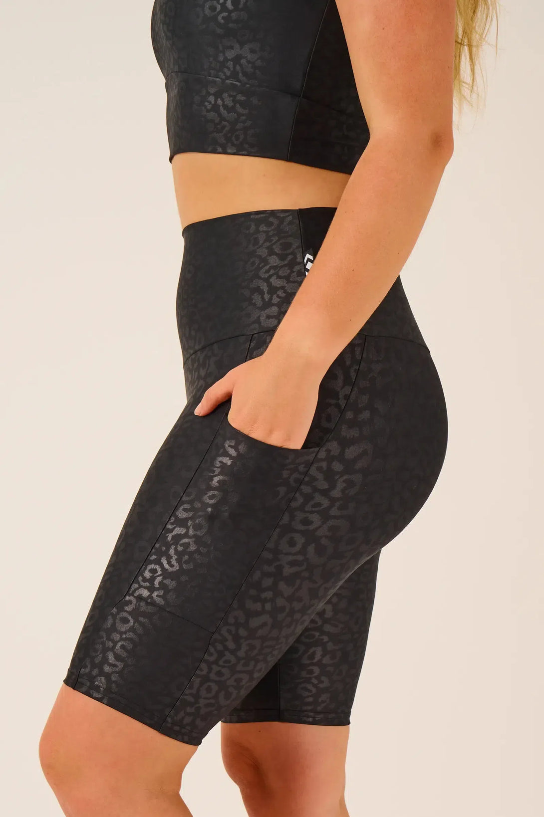 Performance Panel Pocket High Waisted Long Shorts - Black Exotic Touch Jag-Activewear-Exoticathletica