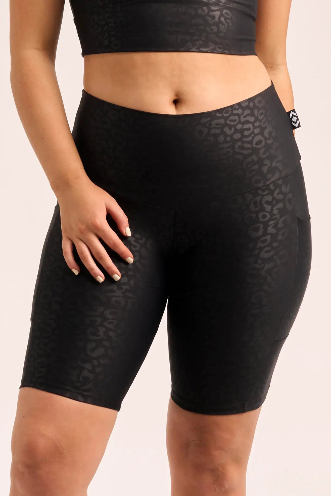 Performance Panel Pocket High Waisted Long Shorts - Black Exotic Touch Jag-Activewear-Exoticathletica