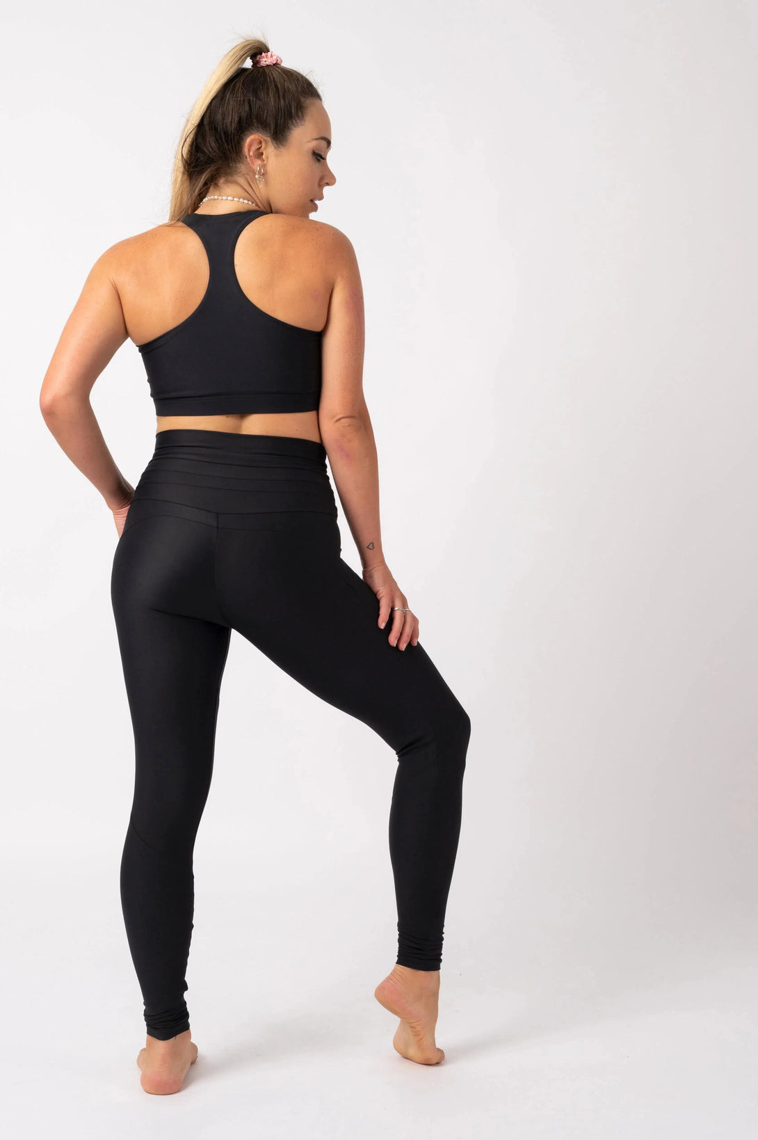 Performance Pocket Booty Shaper Drawstring Leggings - Black-Activewear-Exoticathletica