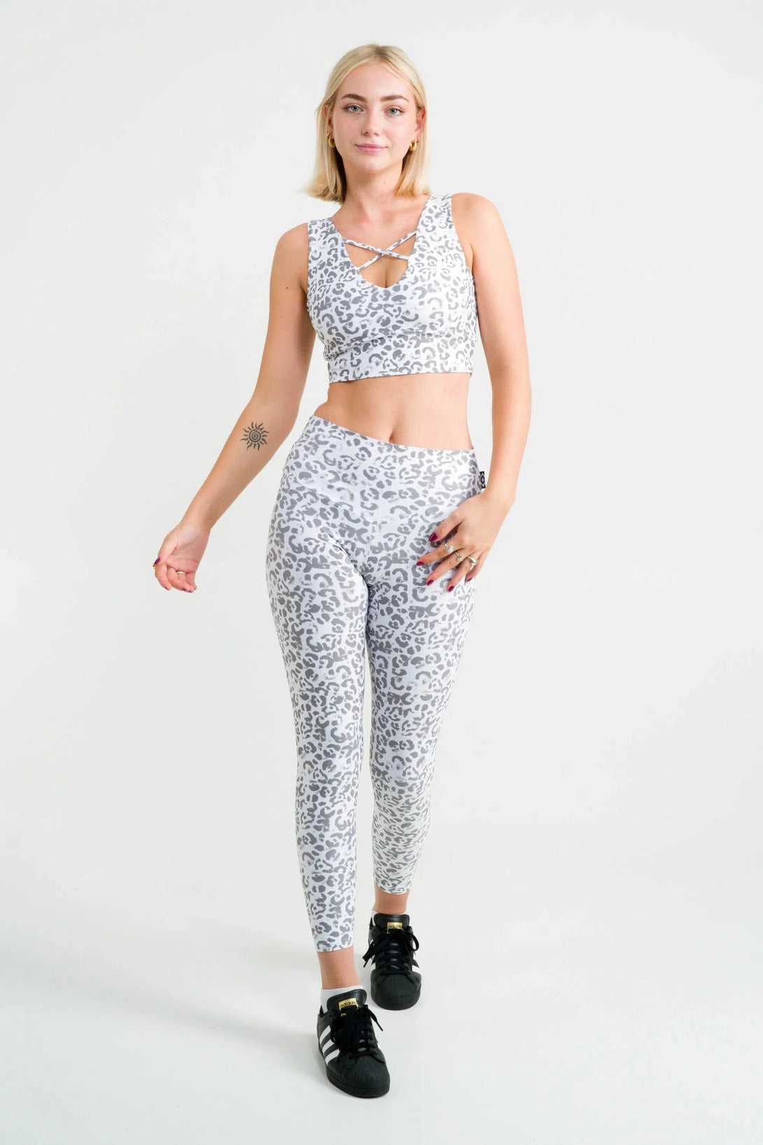 Performance Reversible Comfort Crop Top - Snow Jag-Activewear-Exoticathletica