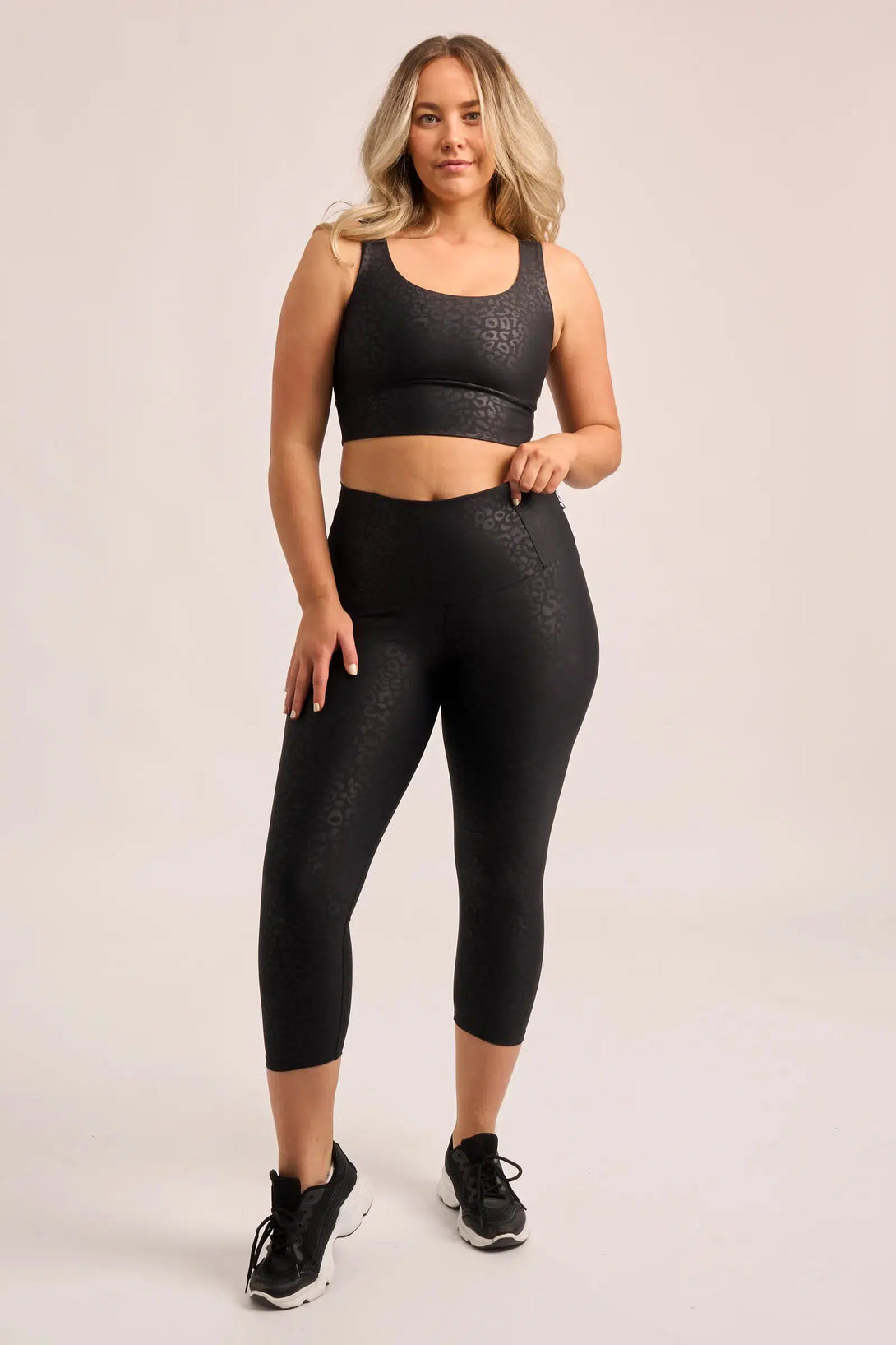 Performance Tummy Control High Waisted Capri Leggings - Black Exotic Touch Jag-Activewear-Exoticathletica