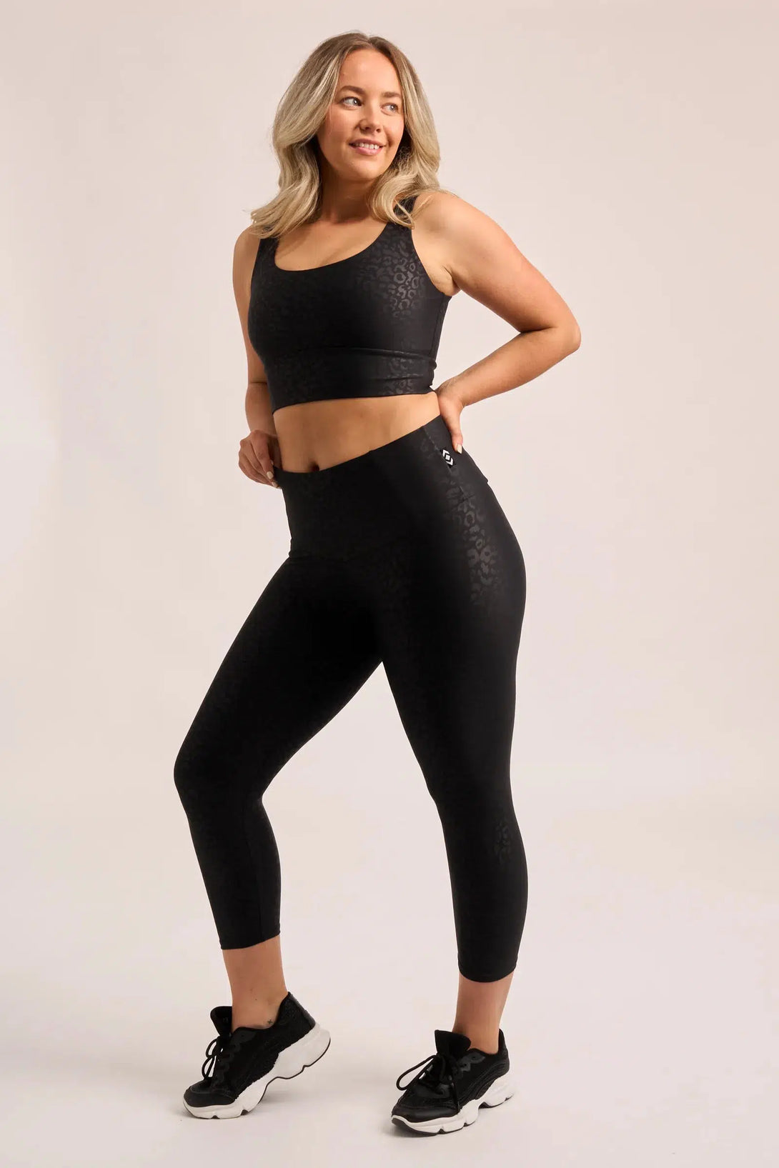 Performance Tummy Control High Waisted Capri Leggings - Black Exotic Touch Jag-Activewear-Exoticathletica