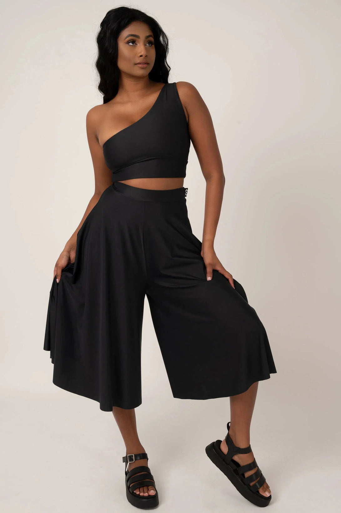 Silky Palazzo Culotte - Black-Activewear-Exoticathletica