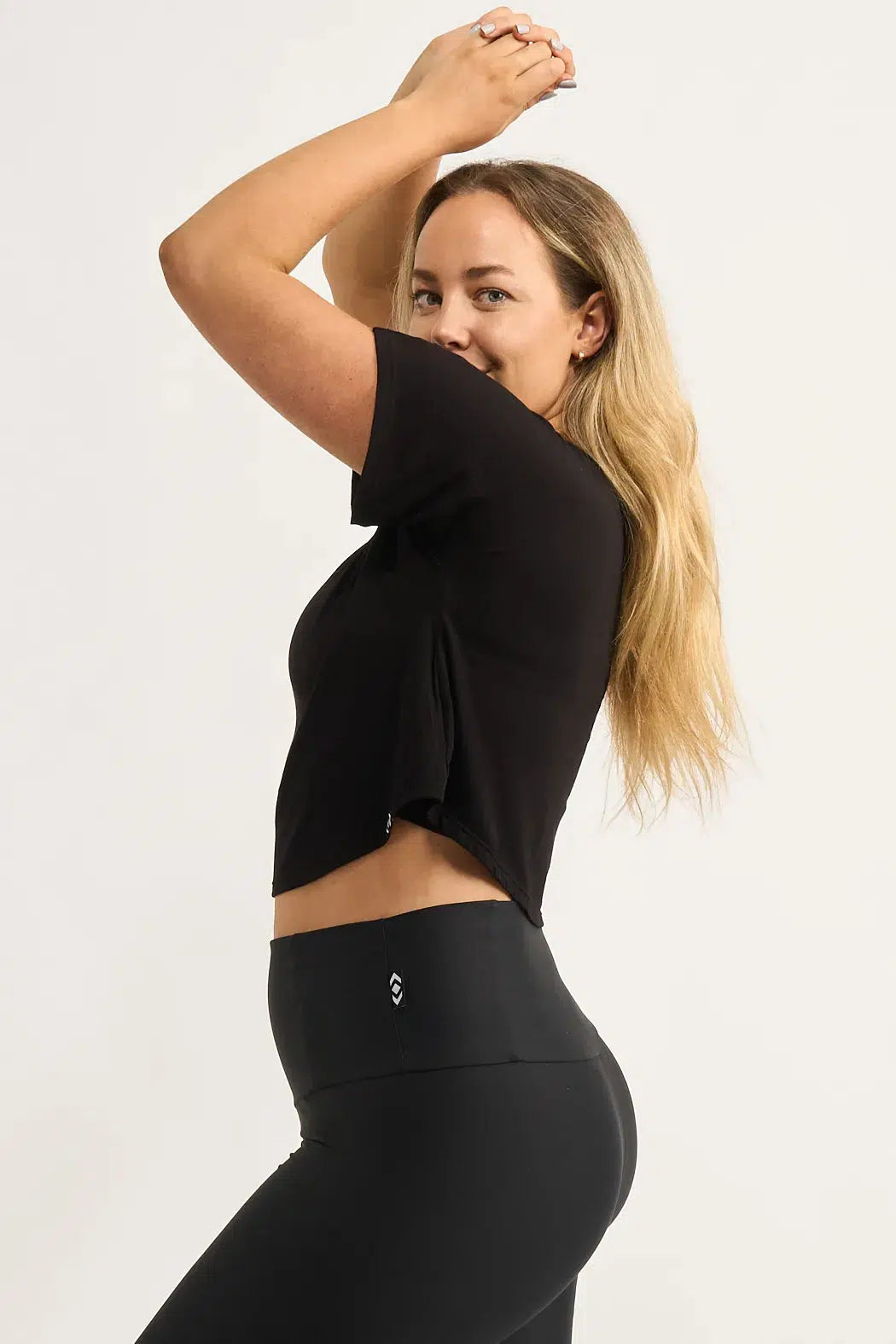 Slinky To Touch Cropped Tee - Black-Activewear-Exoticathletica