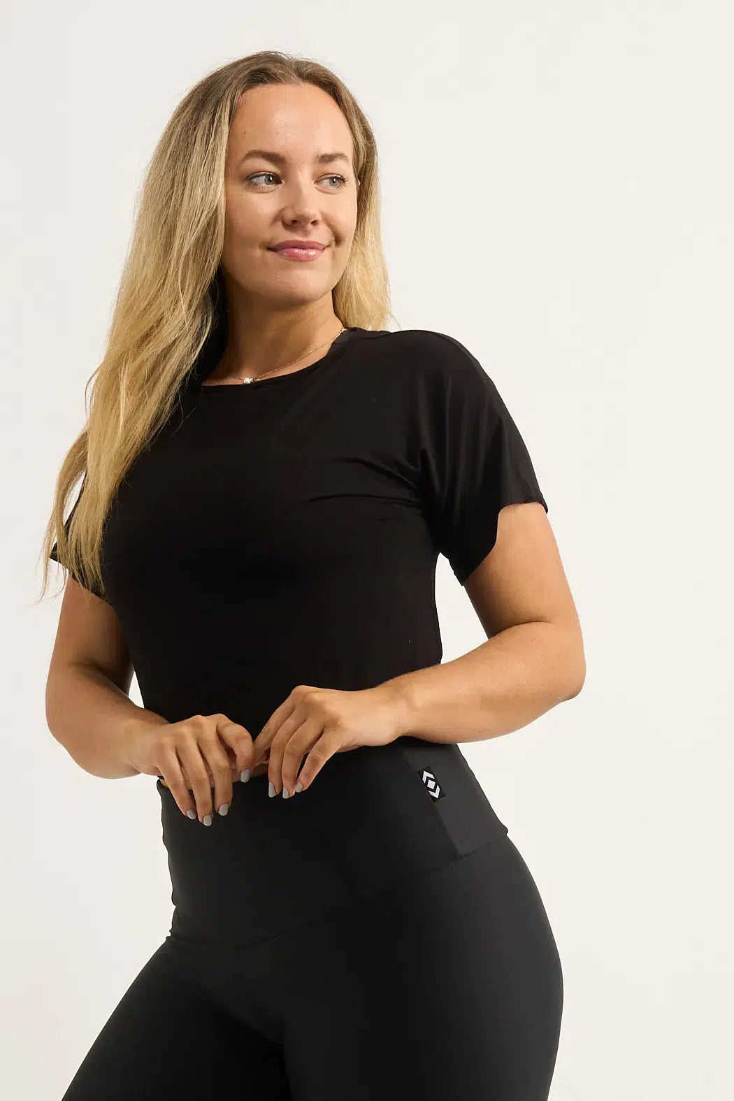 Slinky To Touch Cropped Tee - Black-Activewear-Exoticathletica