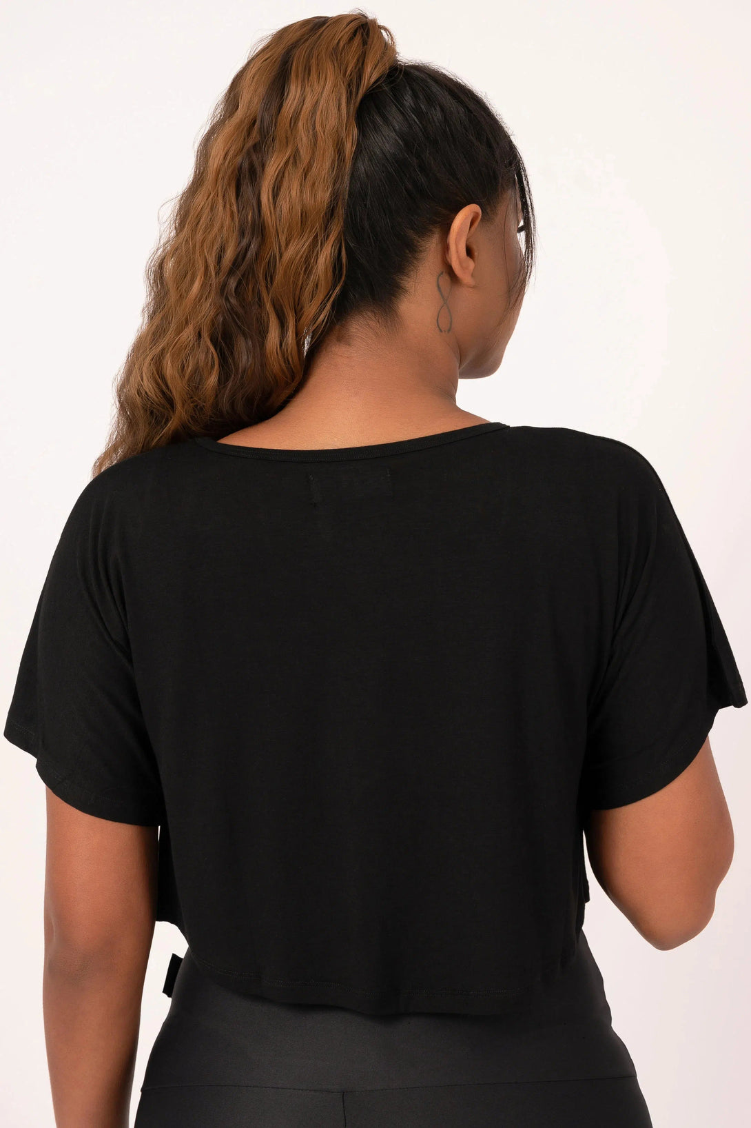 Slinky To Touch Exotica Cropped Tee - Black-Activewear-Exoticathletica