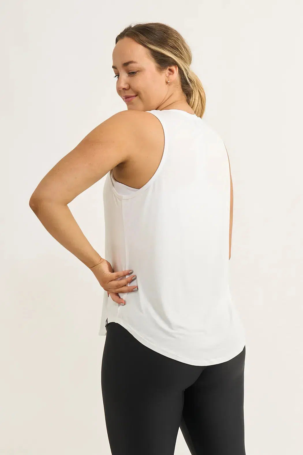 Slinky To Touch Muscle Back Tank - White-Activewear-Exoticathletica