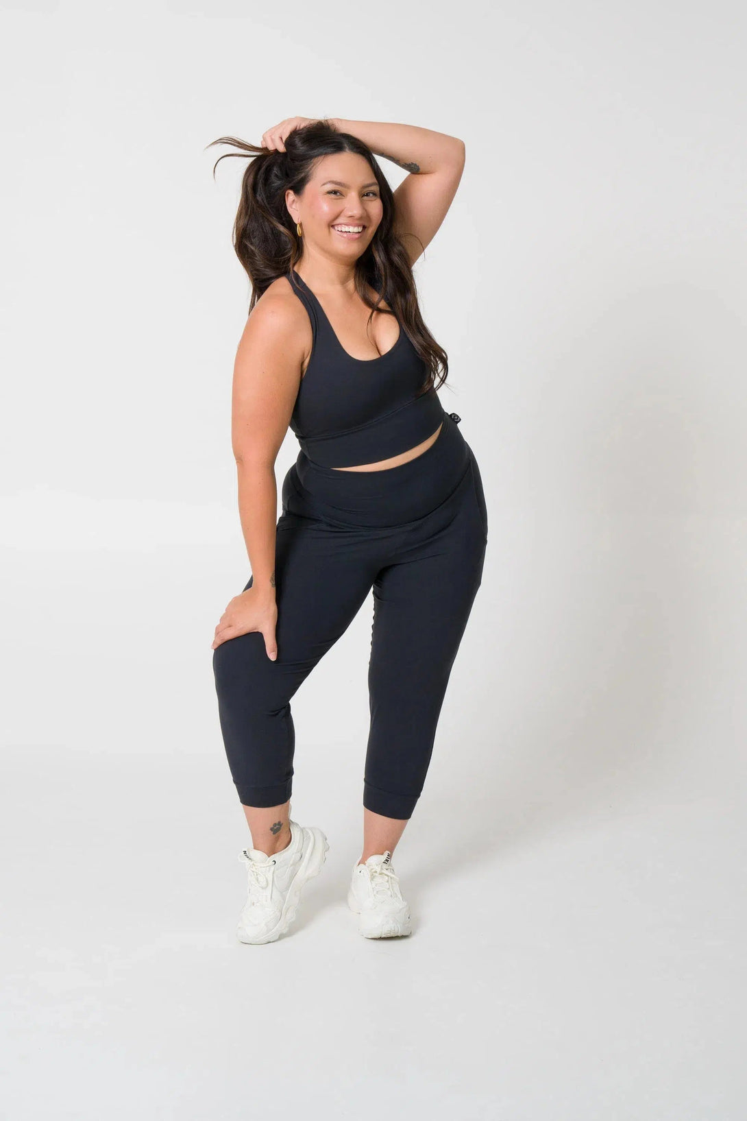 Soft To Touch Jogger Capris W/ Pockets - Black-Activewear-Exoticathletica