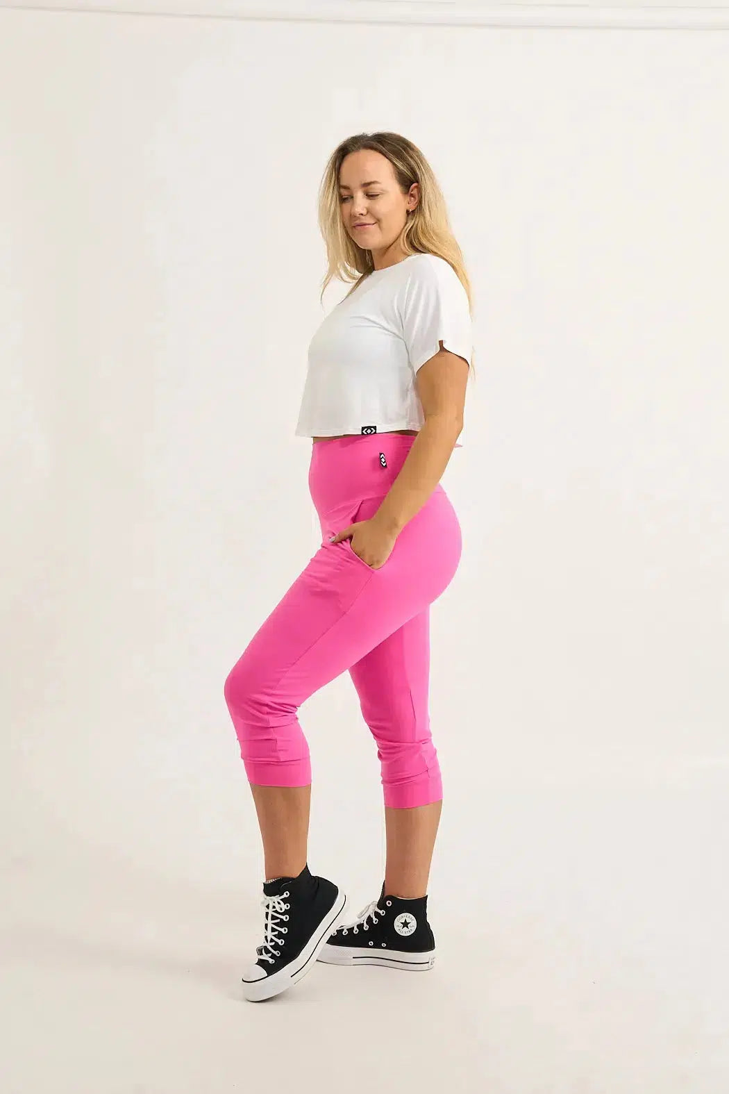 Soft To Touch Jogger Capris W/ Pockets - Candy Pink-Activewear-Exoticathletica