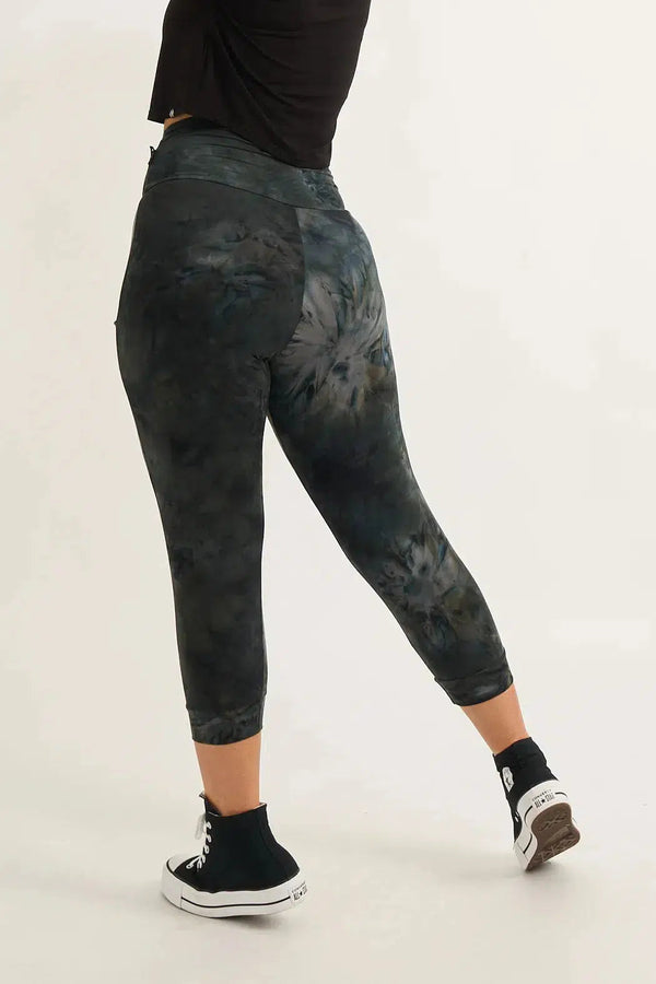 Soft To Touch Jogger Capris W/ Pockets - Dark And Moody-Activewear-Exoticathletica