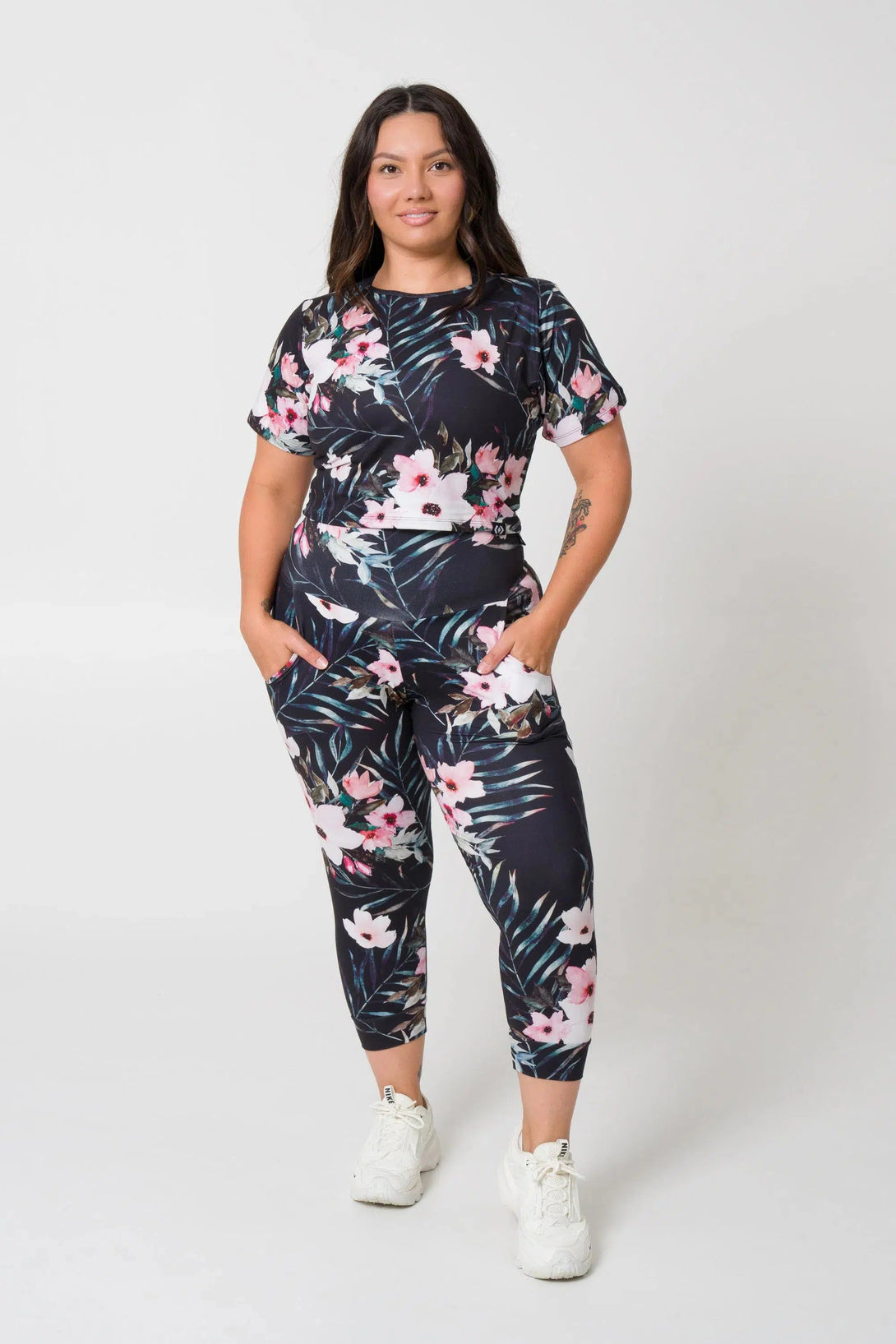 Soft To Touch Jogger Capris W/ Pockets - Exotic At Heart-Activewear-Exoticathletica