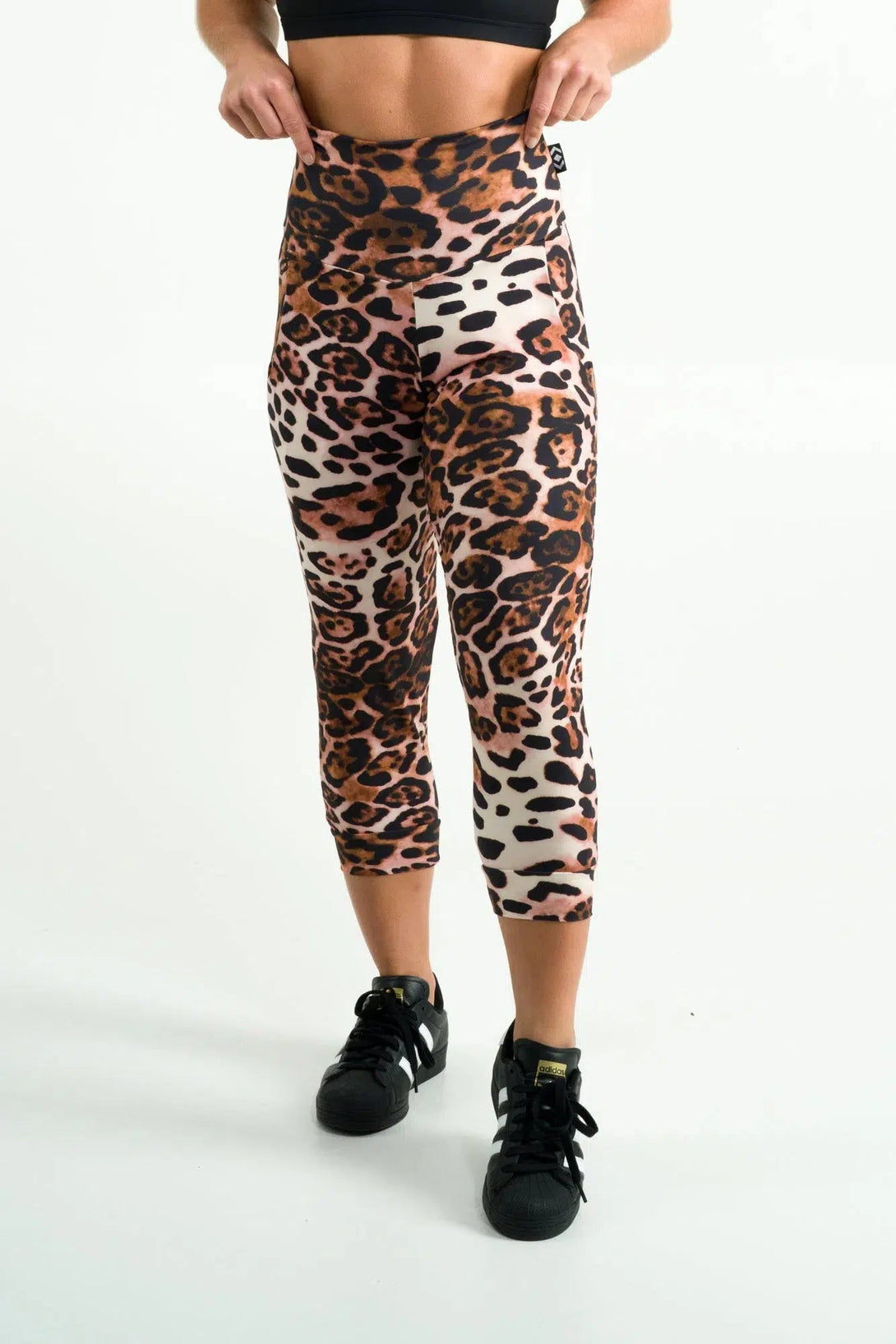 Soft To Touch Jogger Capris W/ Pockets - Primal-Activewear-Exoticathletica